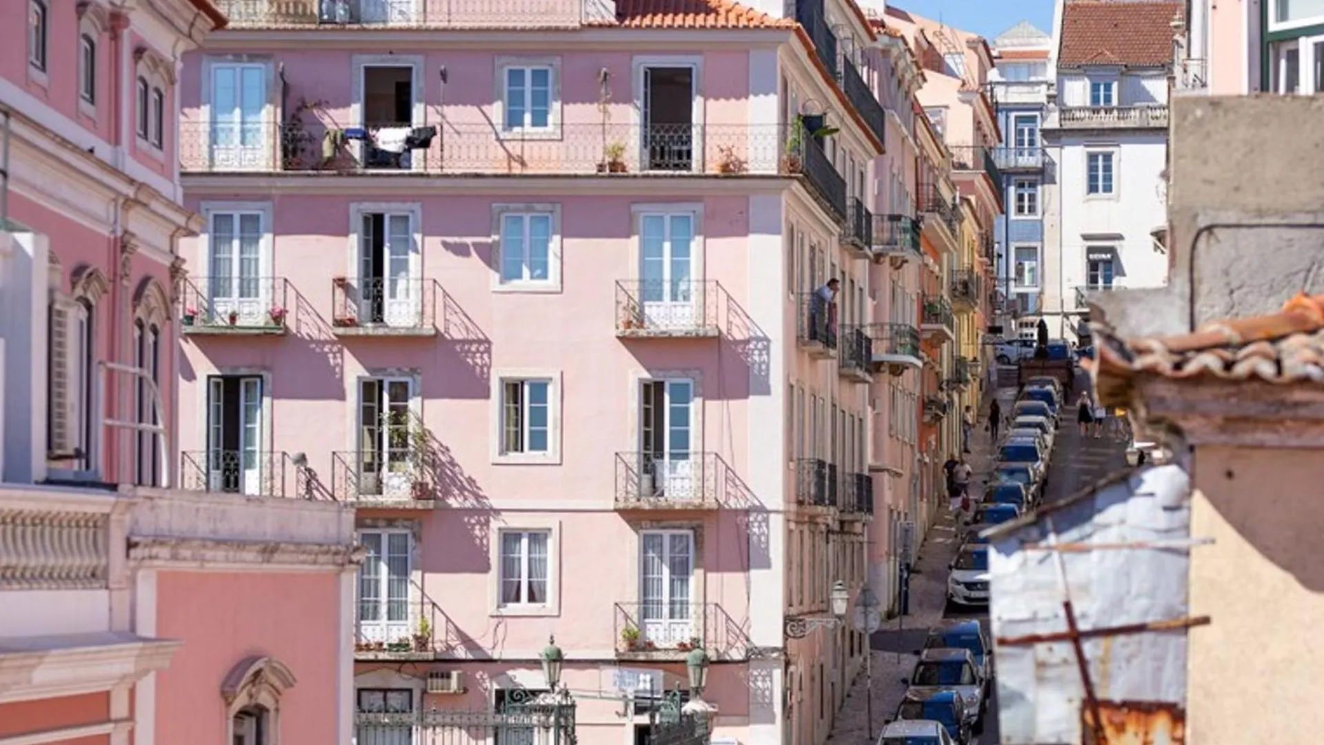 1Bdr Apartment With Terrace And View By Lovelystay Lisbon
